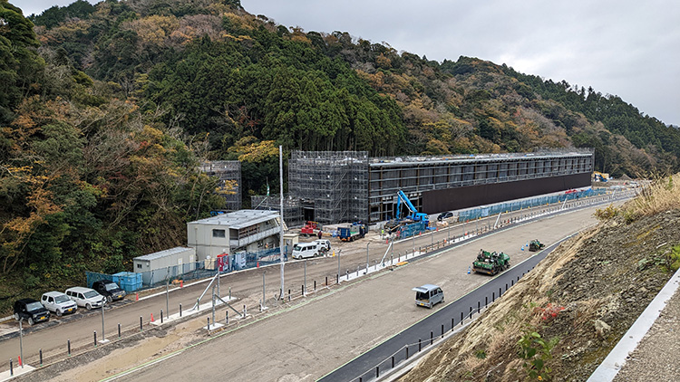 Vehicle storage garage with capacity for approximately 300 cars